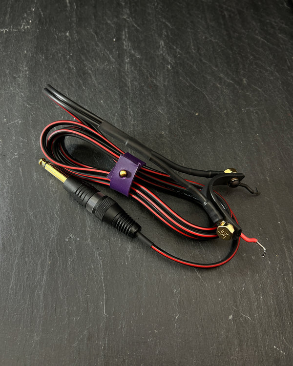clipcord black and red
